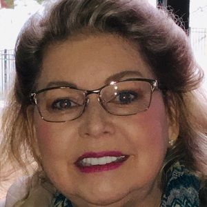 Meet your Posher, Deborah